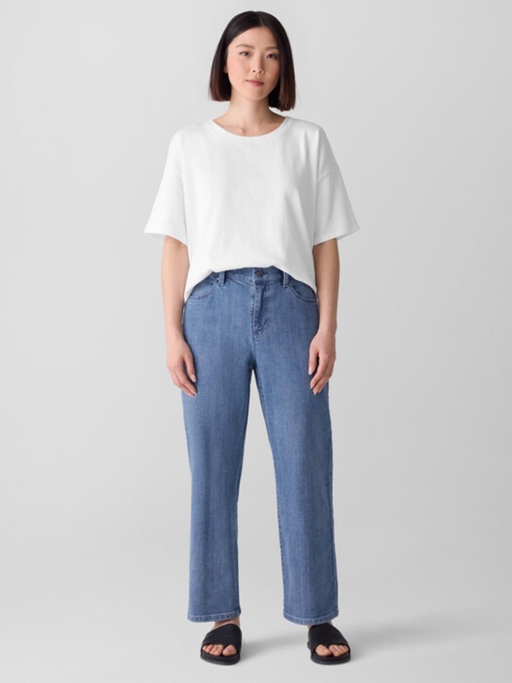 EILEEN FISHER - Stretch Straight Leg Jeans in classic indigo. XS fits big